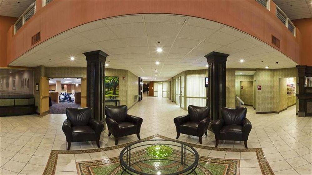 Quality Hotel Conference Center Cincinnati Blue Ash Bagian luar foto