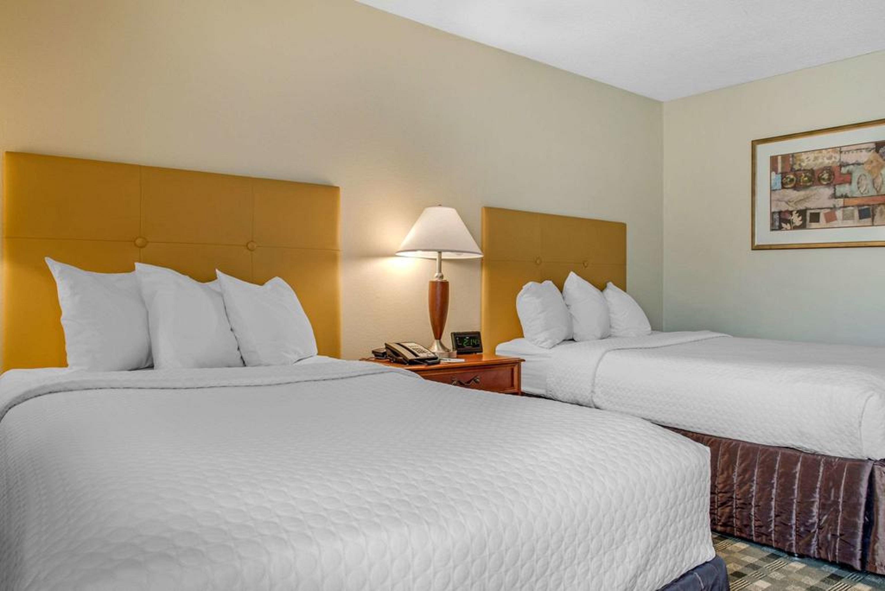 Quality Hotel Conference Center Cincinnati Blue Ash Bagian luar foto