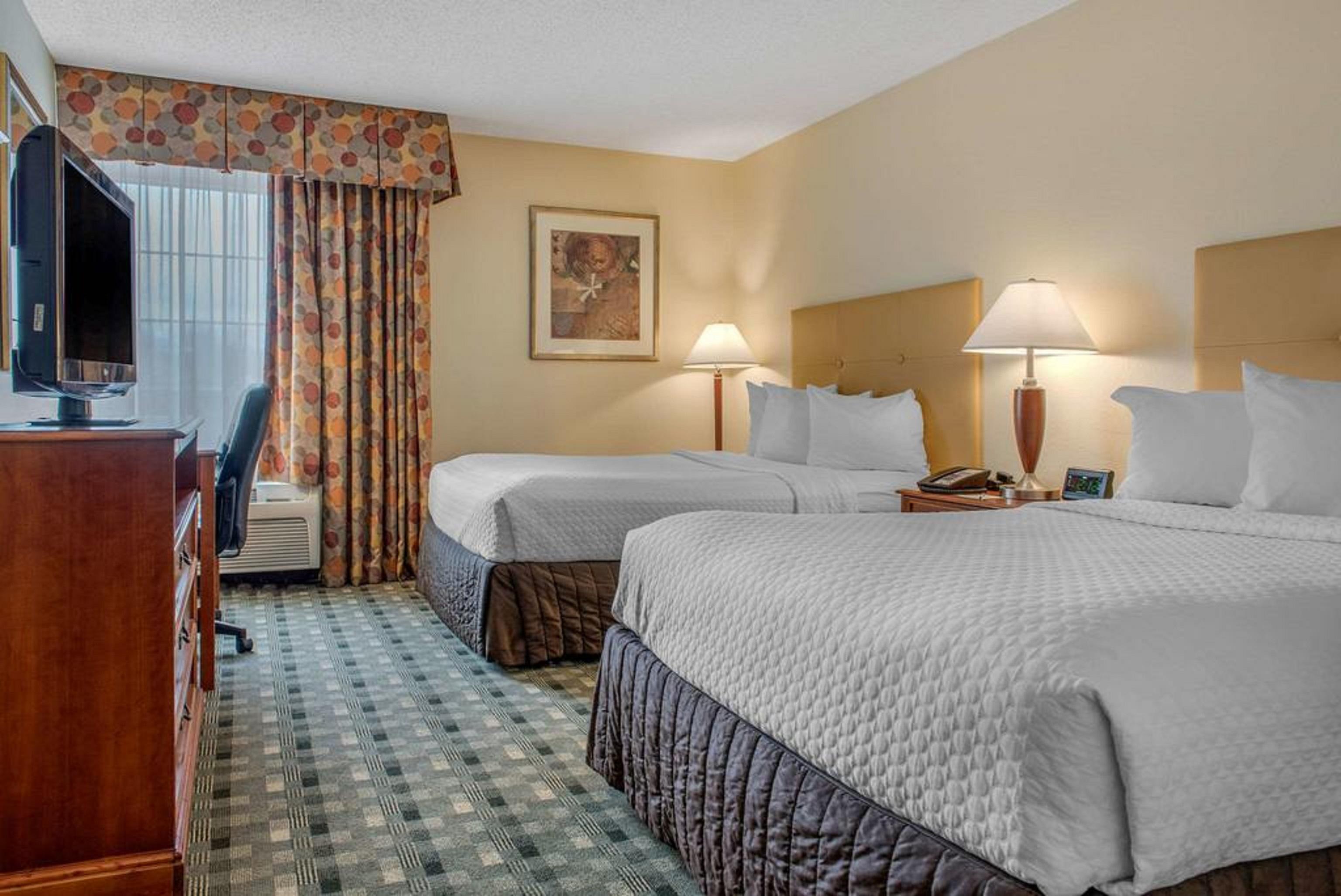 Quality Hotel Conference Center Cincinnati Blue Ash Bagian luar foto