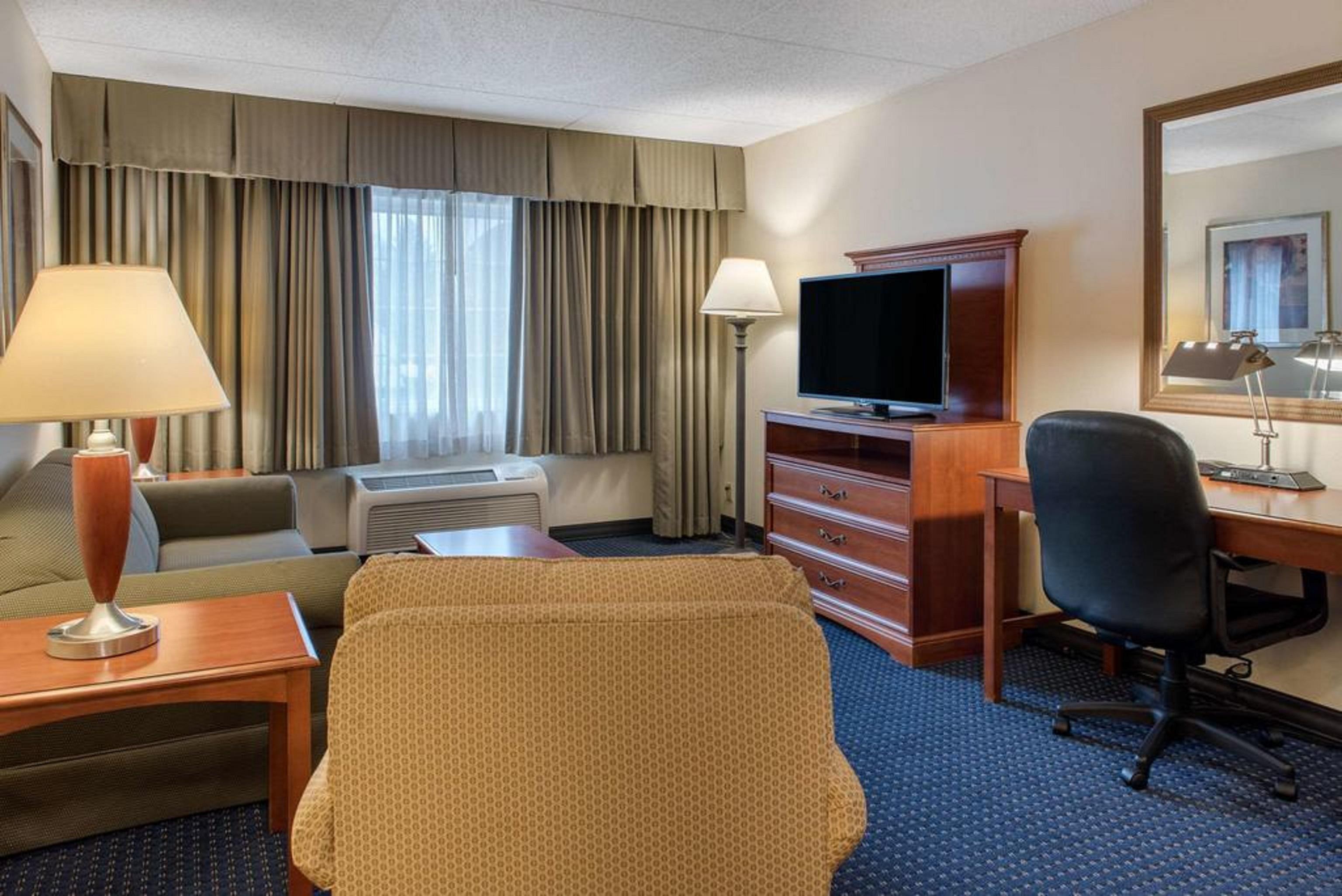 Quality Hotel Conference Center Cincinnati Blue Ash Bagian luar foto