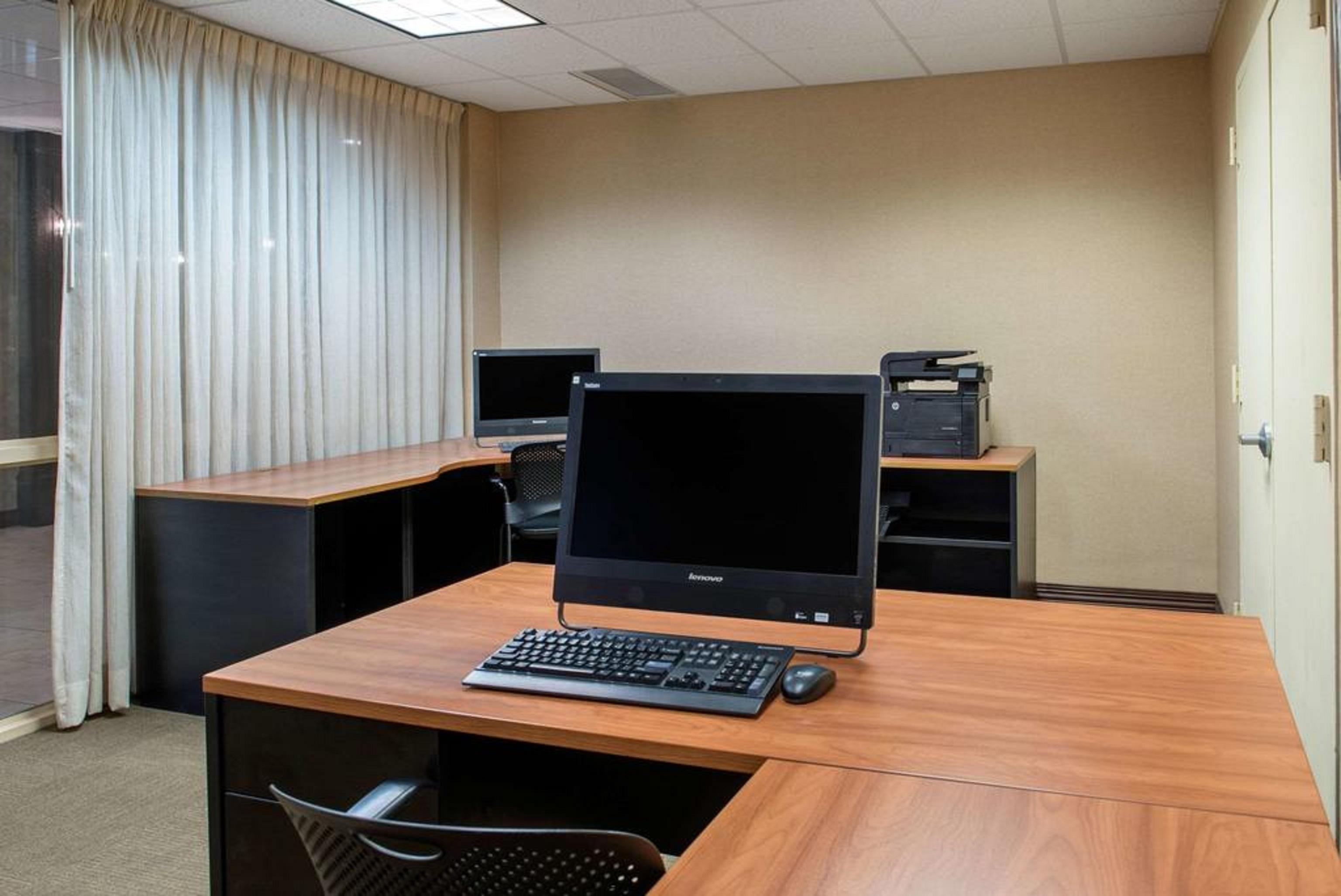 Quality Hotel Conference Center Cincinnati Blue Ash Bagian luar foto