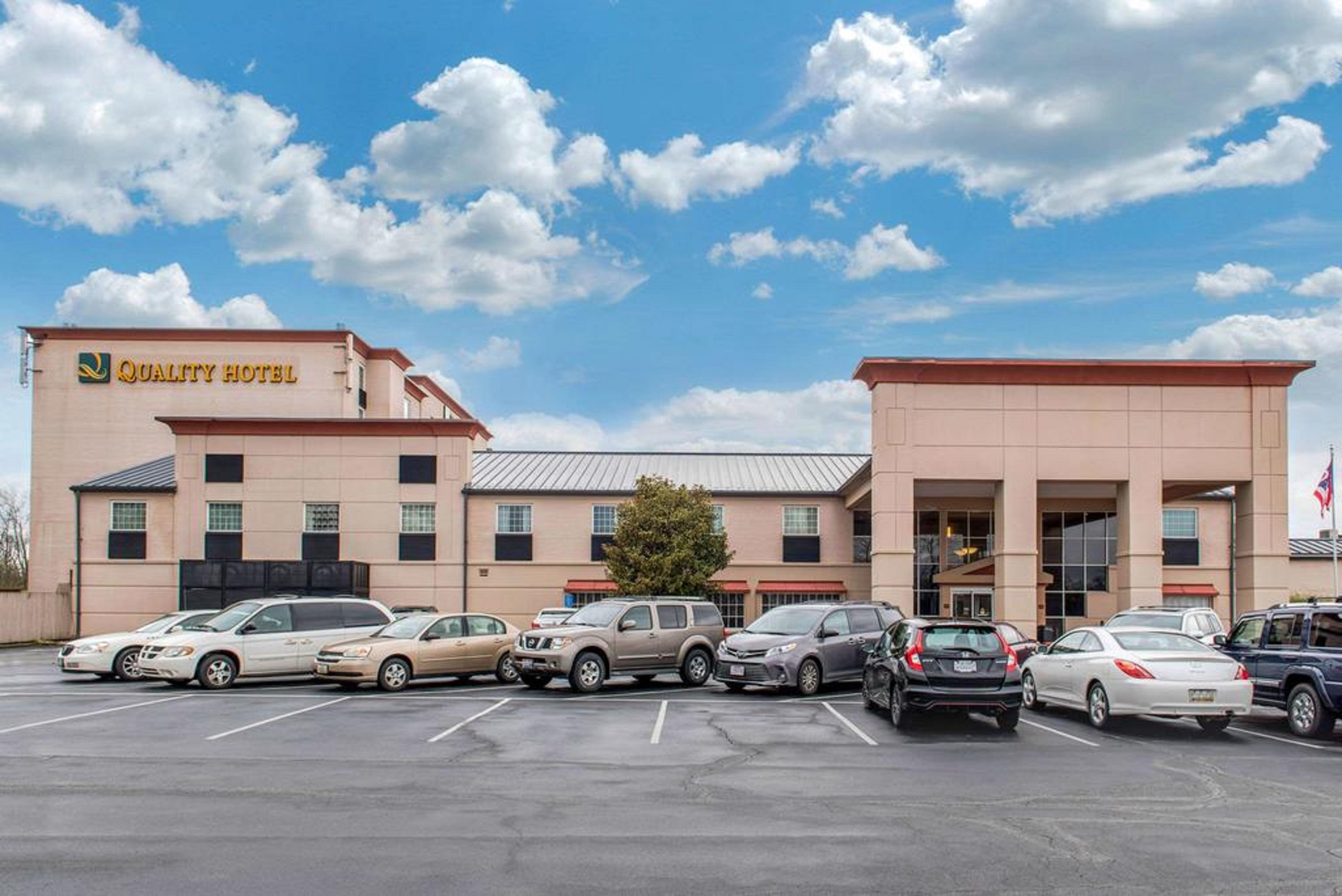Quality Hotel Conference Center Cincinnati Blue Ash Bagian luar foto