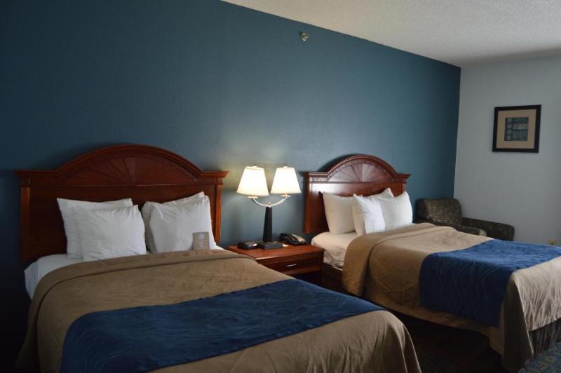 Quality Hotel Conference Center Cincinnati Blue Ash Bagian luar foto