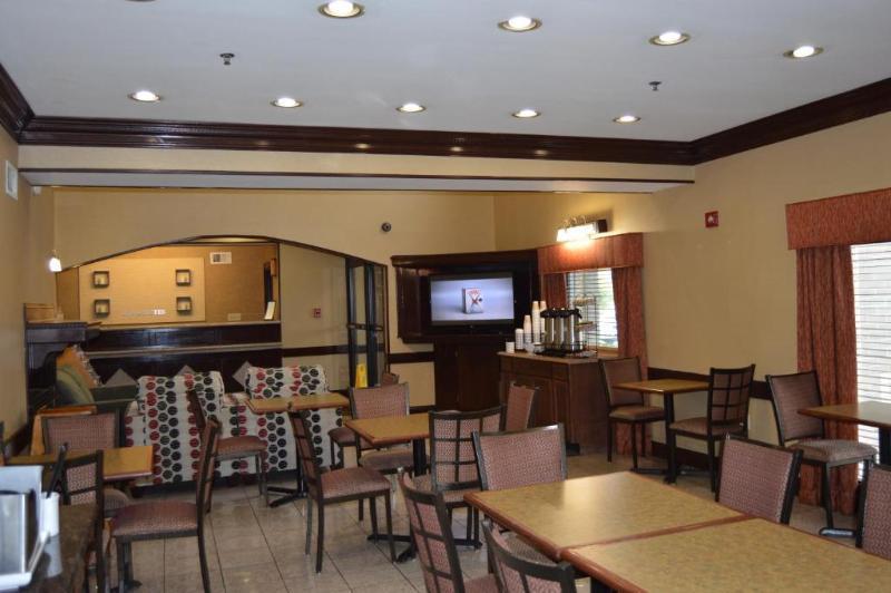 Quality Hotel Conference Center Cincinnati Blue Ash Bagian luar foto