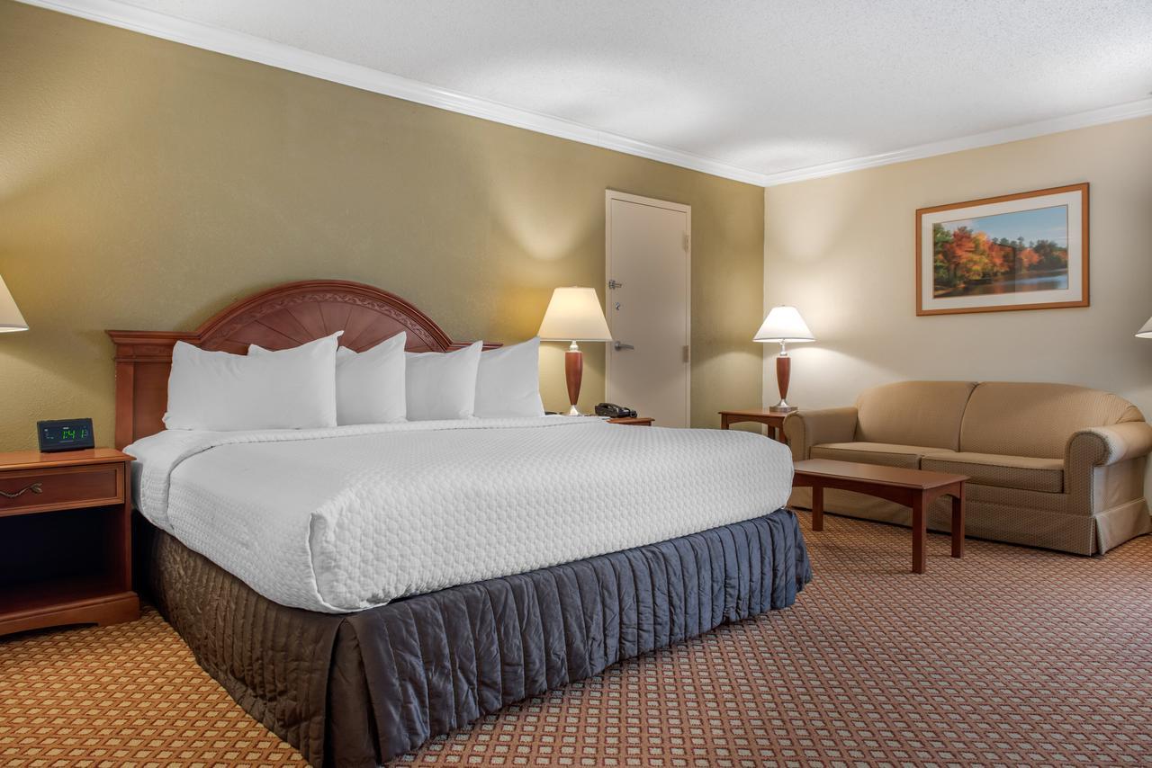 Quality Hotel Conference Center Cincinnati Blue Ash Bagian luar foto