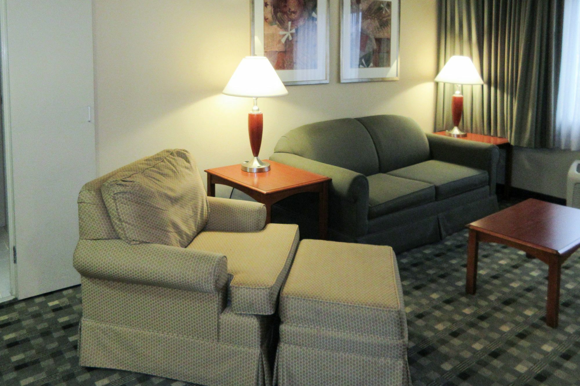 Quality Hotel Conference Center Cincinnati Blue Ash Bagian luar foto